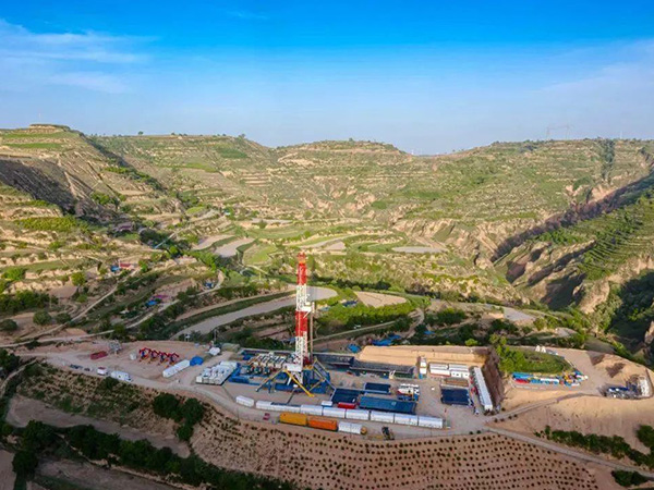 The first scenic Firewood storage microgrid in the second oil production plant of Changqing Oilfield was put into operation